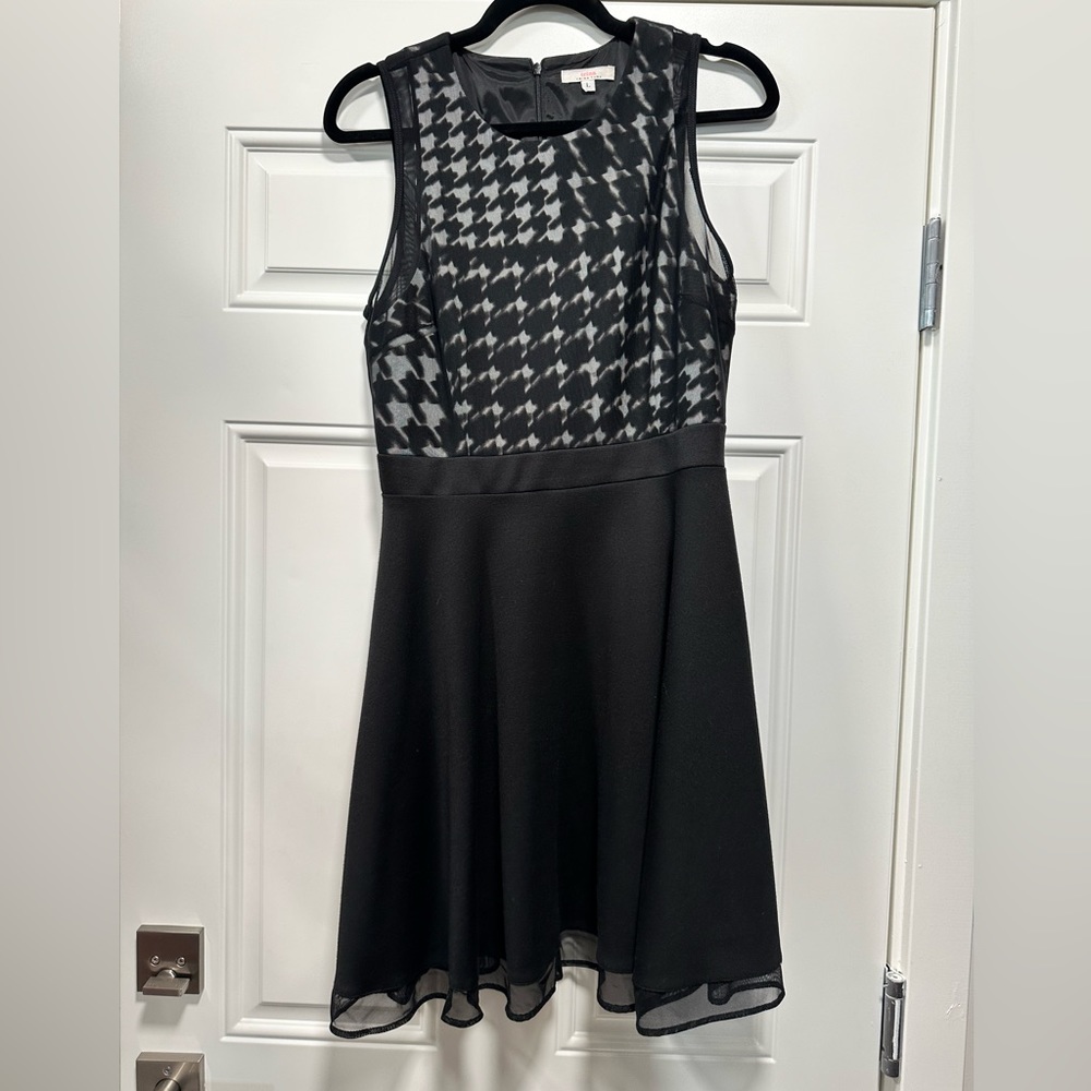 Buffalo print dress that can be dressed up or down! Never worn Size L